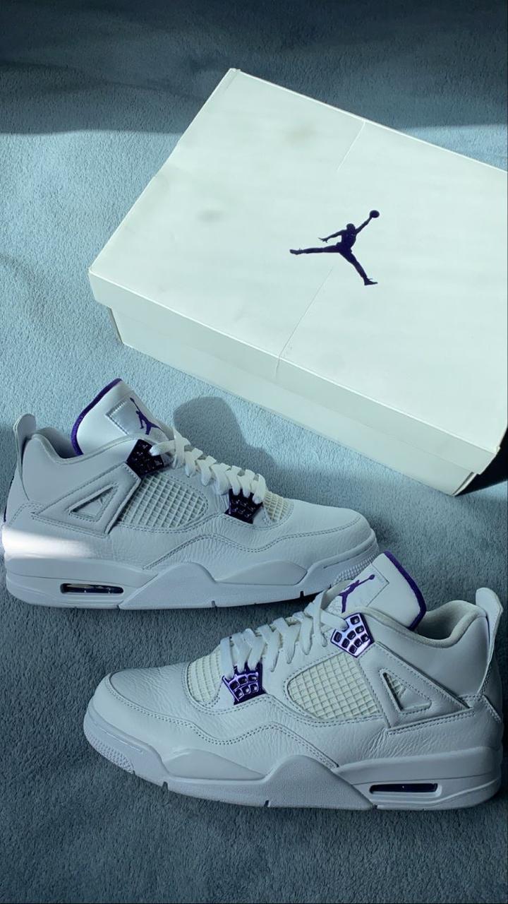 Air Jordan 4 Retro Metallic